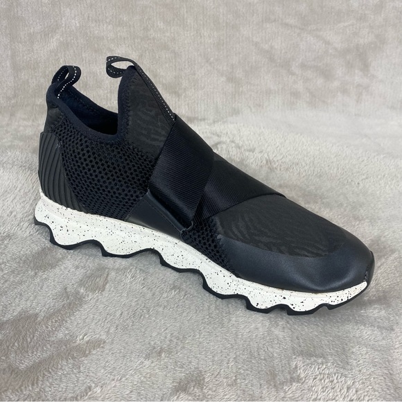 Sorel Kinetic Women's Sneakers Size 10.5 Black White Walking Comfort - Picture 3 of 10